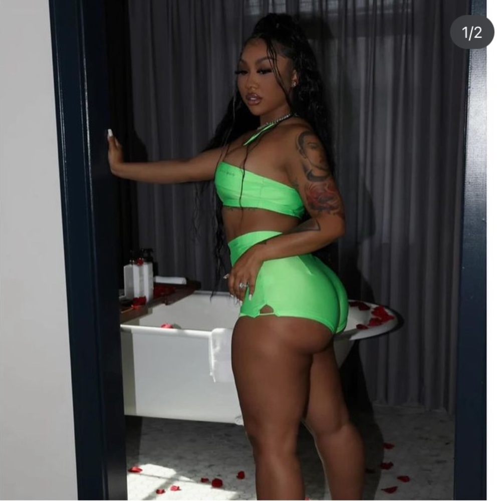 Brand new Gsuwoo set.